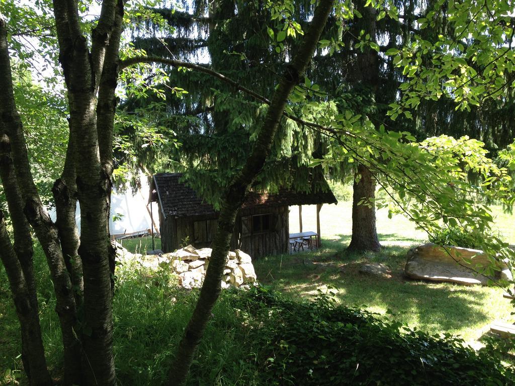 Bed and Breakfast Weekend En Provence Comps  Екстер'єр фото