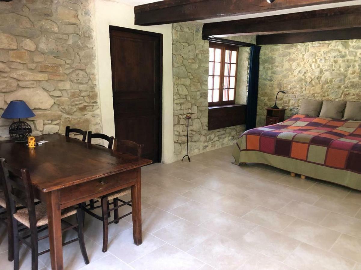 Bed and Breakfast Weekend En Provence Comps  Екстер'єр фото